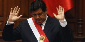 6 momentos que marcaron la vida política del expresidente Alan García, quien se suicidó cuando iba a ser detenido