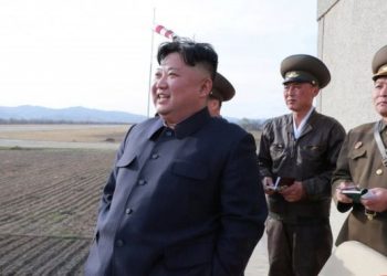 Kim Jong Un prueba un nuevo tipo de “arma táctica guiada” y vuelve a disparar las alarmas