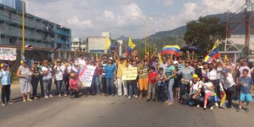 Trujillanos se mantienen en las calles en apoyo a Juan Guaidó