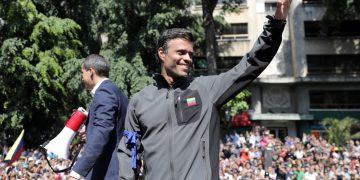 Leopoldo López y su familia ingresaron como huéspedes a residencia del embajador de Chile