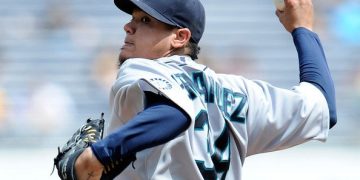 Félix Hernández ovacionado en victoria