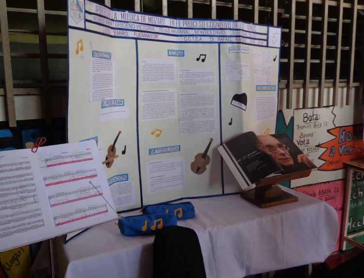 Encuentro científico y muestra tecnológica institucional en Liceo Emiro Fuenmayor de Betijoque