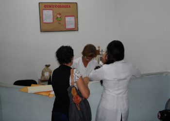 Servicio de Ginecología del Hospital llama a las mujeres a prevenir el cáncer de cuello uterino