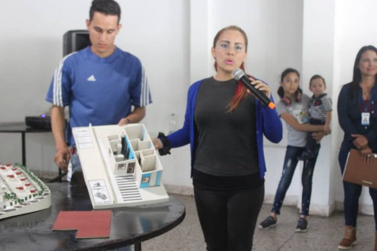 La primera autoridad del Táchira cuestionó los proyectos de vivienda del gobierno de turno, “ya basta del cuento de que yo te doy la casa, pero el terreno es propiedad del Estado, eso es una humillación al pueblo"