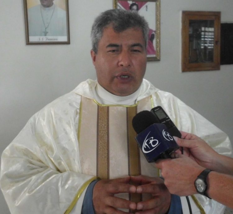 - Pbro. Argenis Torres, Padre Rector del Santuario Diocesano San Alejo   