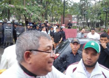 Viacrucis en Trujillo fue atacado con bombas lacrimógenas