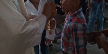 Primera Comunión hicieron los estudiantes del IEE Estovacuy