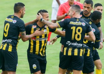 Aurinegros en “zona segura”