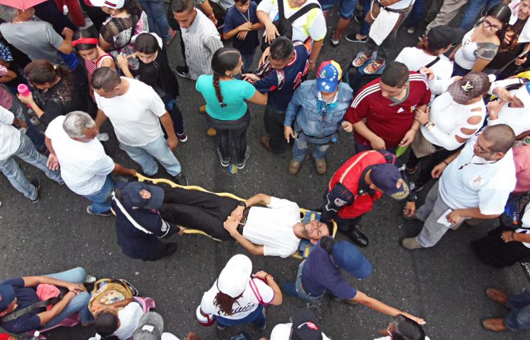 Valera se unió en oración y adoración a la Divina Misericordia