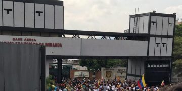 Abren las puertas de la Base Aérea La Carlota