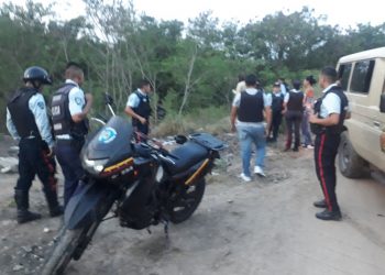 Sicarios motorizados mataron a un hombre y su hijo en Ureña