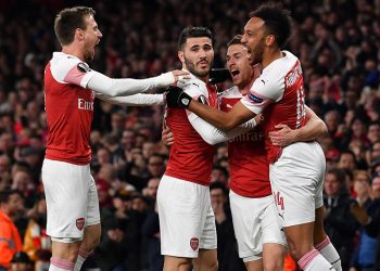 Arsenal y Chelsea dan el paso de visita