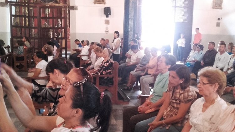 En Semana Santa, el pueblo elevó una oración de auxilio ante Dios