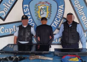 Patrulleros de la policía estadal frustran hurto a iglesia evangélica