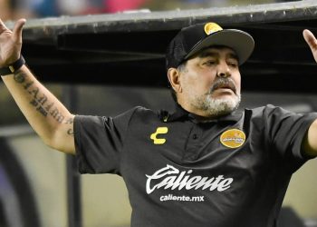  Maradona penalizado por hablar de Maduro y Trump