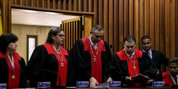 TSJ pide a la ANC allanar inmunidad parlamentaria de Juan Guaidó