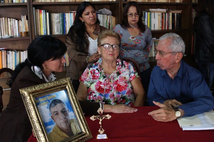 Familiares, amigos e investigadores en el caso de Carlos Manuel Tarazona “Cocha” exigen justicia a un año de su asesinato.