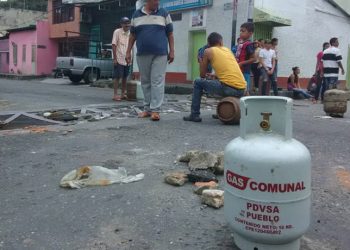 Vecinos protestan por falta de gas en barrio El Milagro