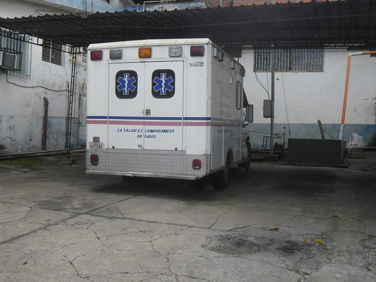  La inservible ambulancia del Hospital de Betijoque.