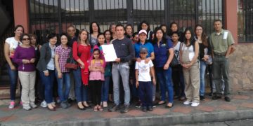 Suspenden salarios a 42 maestros