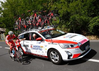 El Androni Giocattoli Sidermec se hace protagonista en el Giro de Italia