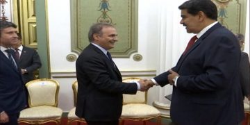 Nicolás Maduro recibió al Grupo Internacional de Contacto en Miraflores