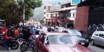 Crisis de la gasolina enciende los ánimos en Trujillo  