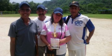 Reporteros ganó Copa “Edwuard Barradas”