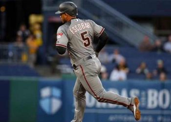 Escobar lidera cuarteta jonronera criolla