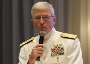 Faller afirmó apoyo total al cambio democrático en Venezuela