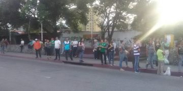 Pasaje a 500 bolívares pero no hay busetas