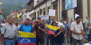 Diputado Emilio Fajardo: “No vamos abandonar la calle, no nos van amedrentar”