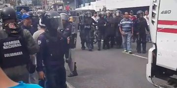 Lanzan lacrimógenas y perdigones contra manifestantes que retuvieron gandola en Táchira