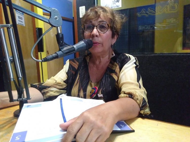 Carmen Angulo , constituyentista por el sector pensionados