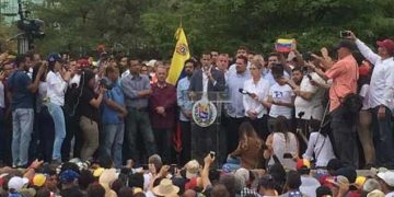 Guaidó solicitó a Carlos Vecchio reunirse con el Comando Sur de EEUU