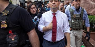 Vecchio reunirá en Miami con el jefe del Comando Sur