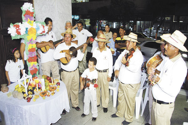 Cruz de Mayo: Cristiandad, fe y agradecimiento