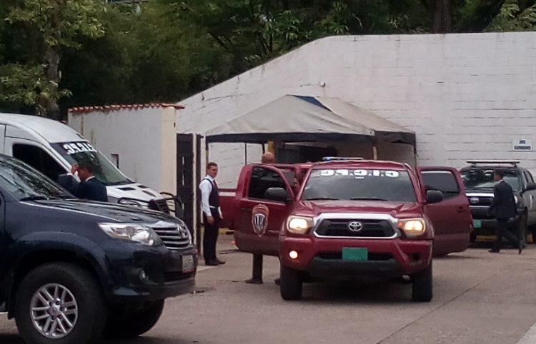 La detención de los ciudadanos, solicitados por diferentes tribunales,   estuvo a cargo de funcionarios del Bloque de Búsqueda y Aprehensión del Cicpc en Táchira (Foto J.A. Hernández)