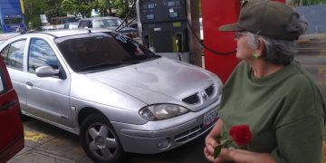 Milicia toma el control de las estaciones de servicio en San Cristóbal