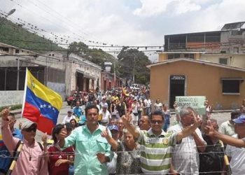 Frente al 222 BIRD exigieron a las FANB que se pongan del lado del pueblo