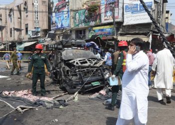 Pakistán: 8 muertos y 25 heridos en ataque suicida contra templo