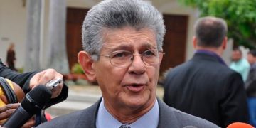 Ramos Allup: «La Asamblea Nacional va a seguir existiendo porque el pueblo venezolano votó por ella»