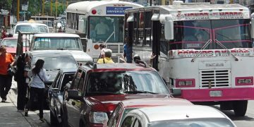 Vecinos de Carmania piden “buses blancos”