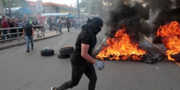 Manifestaciones y saqueos en Honduras dejan dos muertos