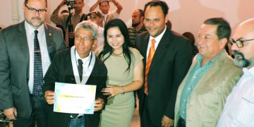 “Los periodistas son héroes ante las adversidades del país”