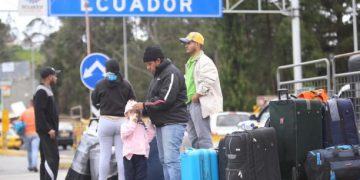 Trabajan para que Ecuador reconozca pasaportes vencidos