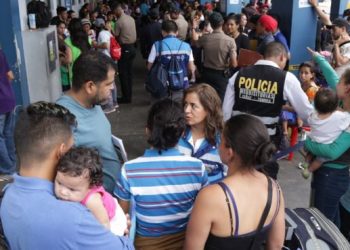 Perú impidió entrada a 97 venezolanos con documentación incompleta