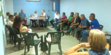 Sociedad civil y Atrugas proponen soluciones a la escasez de gasolina