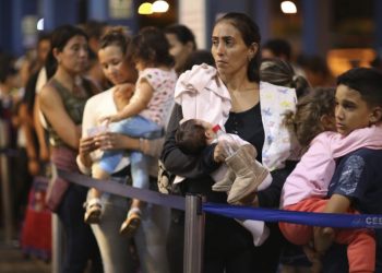 5.400 venezolanos entran a Perú antes de que les exijan visa
