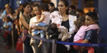 5.400 venezolanos entran a Perú antes de que les exijan visa